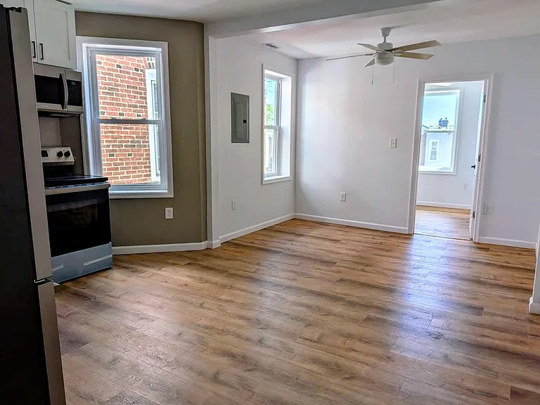 1028 W Olney Ave #2 — Photo 2