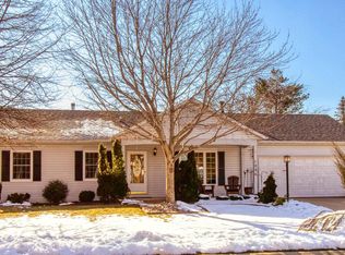 1046 Bonnie Brae Ln, Lake Geneva, WI