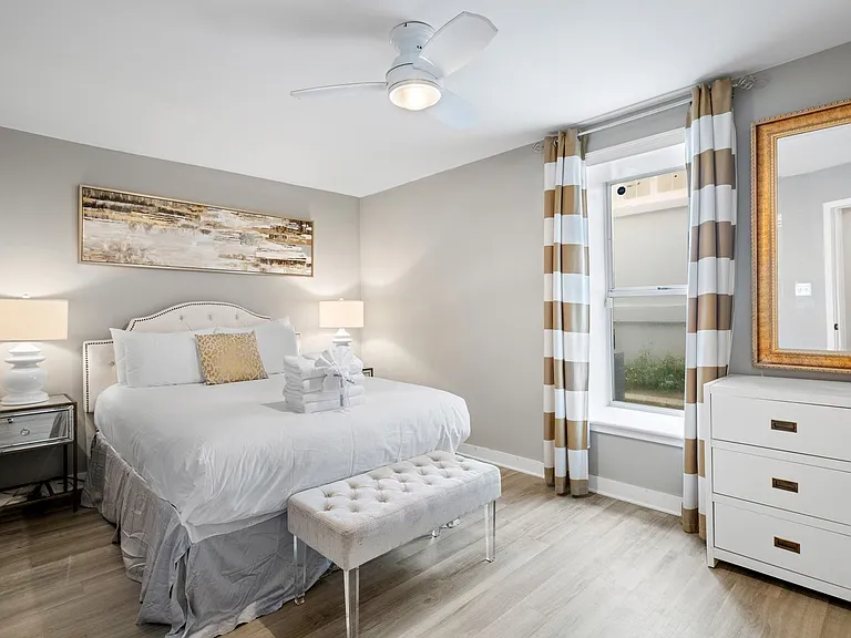 55 Ashley Ave #6 — Photo 3