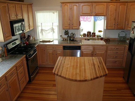 Brand new kitchen with new appliances