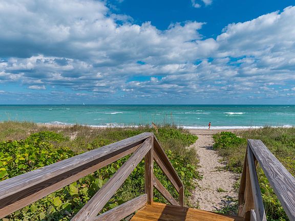5th image of 4643 NE Ocean Boulevard