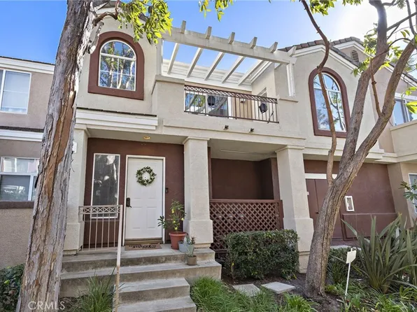 77 Santa Barbara Ct, Foothill Ranch, CA 92610