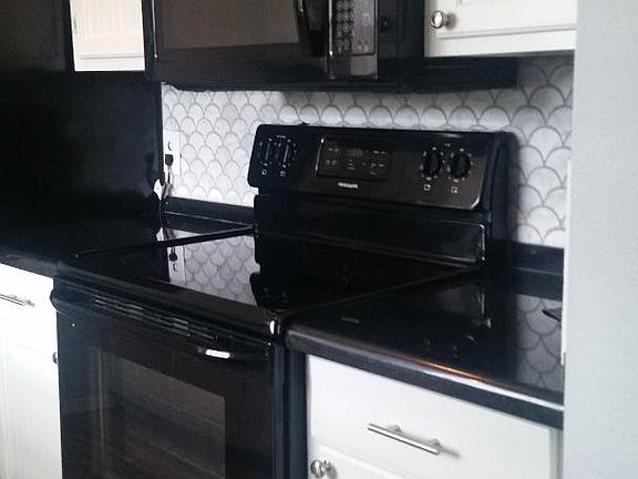 3rd image of 2901 Helena Ave APT 406