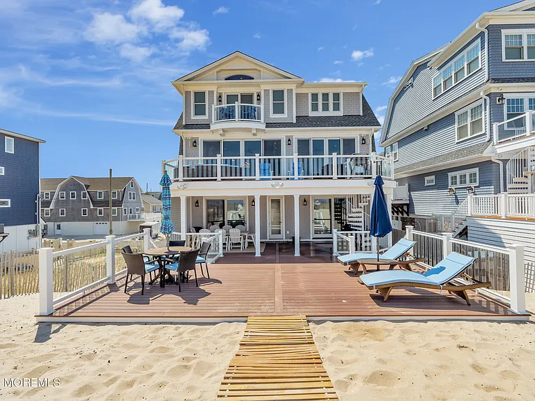 226 Dune Ave — Photo 40