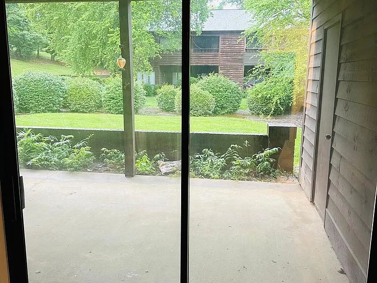 8029 Cedar Glen Dr — Photo 19