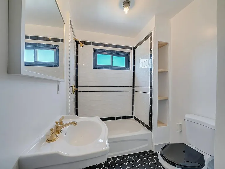 6012 York Blvd — Photo 5