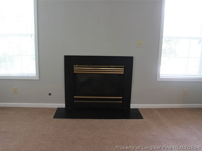 325-8 Waterdown Dr #8 — Photo 2