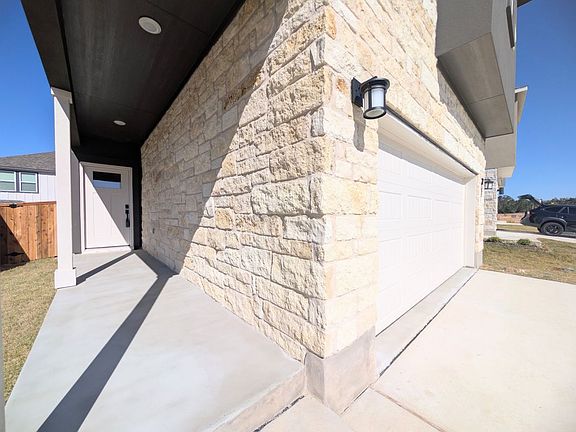 2nd image of 206 Kislingbury Ln #96