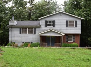 2321 Woodcrest Dr, East Stroudsburg, PA 18302