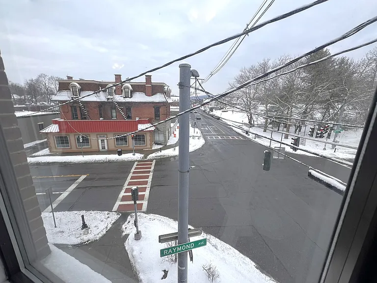 2 Raymond Ave — Photo 10