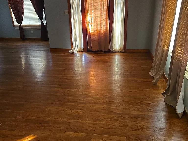 517 Chopin St — Photo 10