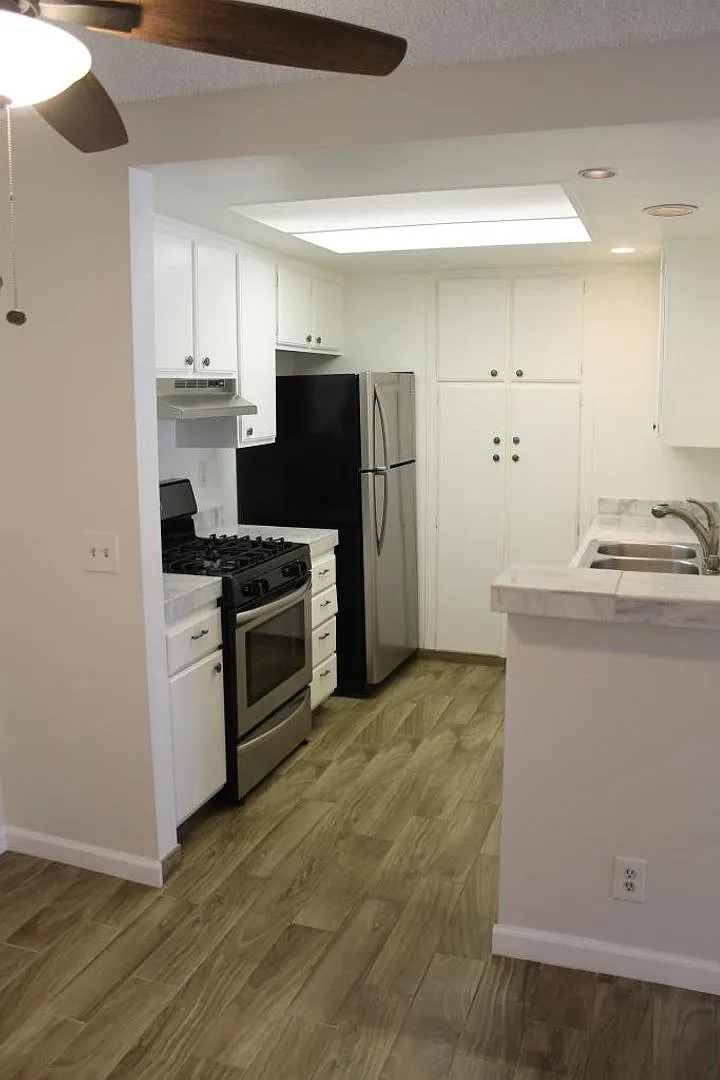 Building Photo - 1067 Shadowridge Dr #43