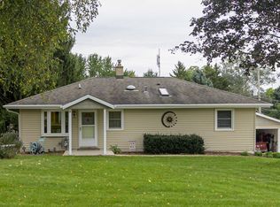 W262S3250 Ridge ROAD, Waukesha, WI 53189