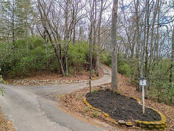 2nd image of 421 Riverwood Dr