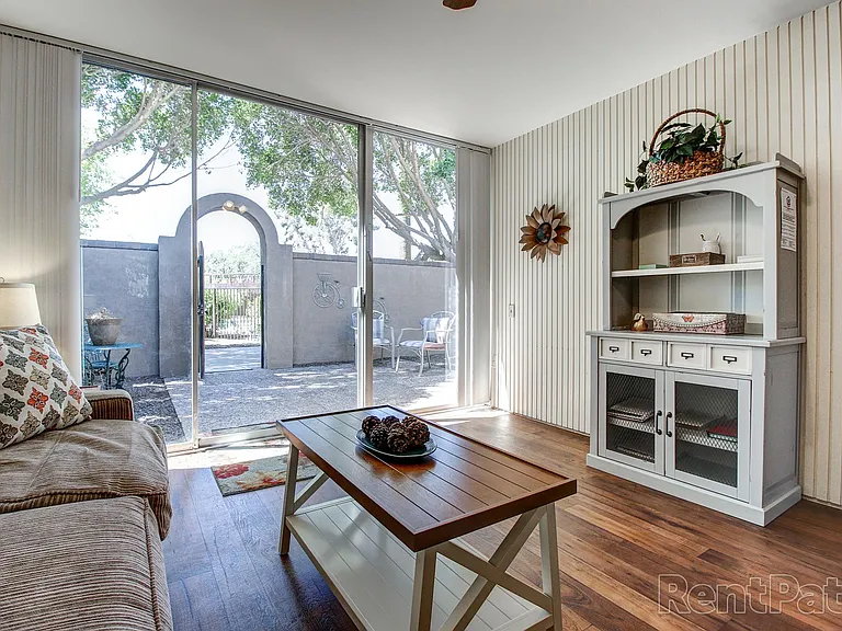Greenwood Apartments — Photo 1