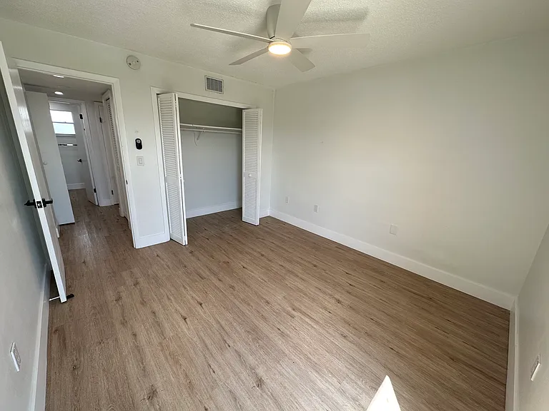 1400 SW 27th Ave #703 — Photo 15