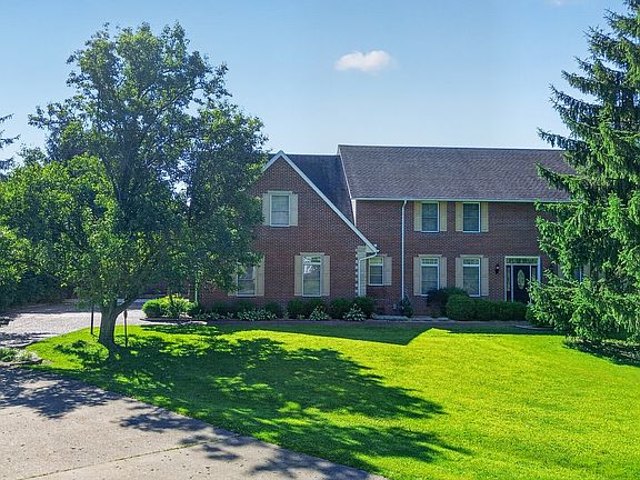 2nd image of 574 Grayburn Ct
