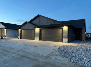 502 E Hayes St, Valley Center, KS 67147