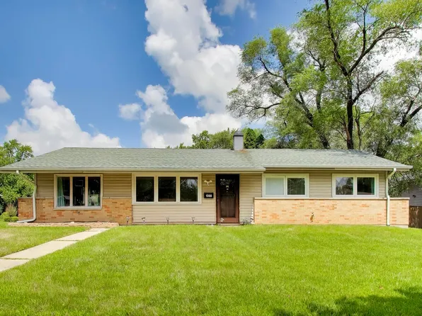 1300 Jefferson Rd, Hoffman Estates, IL 60169