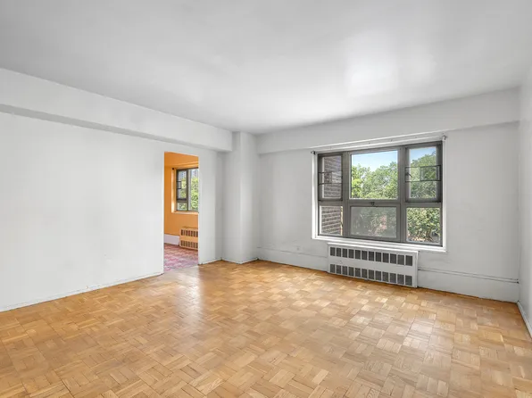 105 Ashland Place image 1 of 14