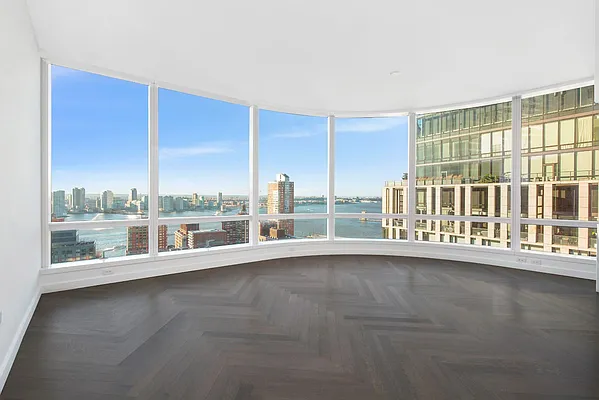 Rented by Keller Williams NYC | media 27