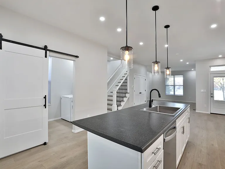 108 Hawkes Ave — Photo 12