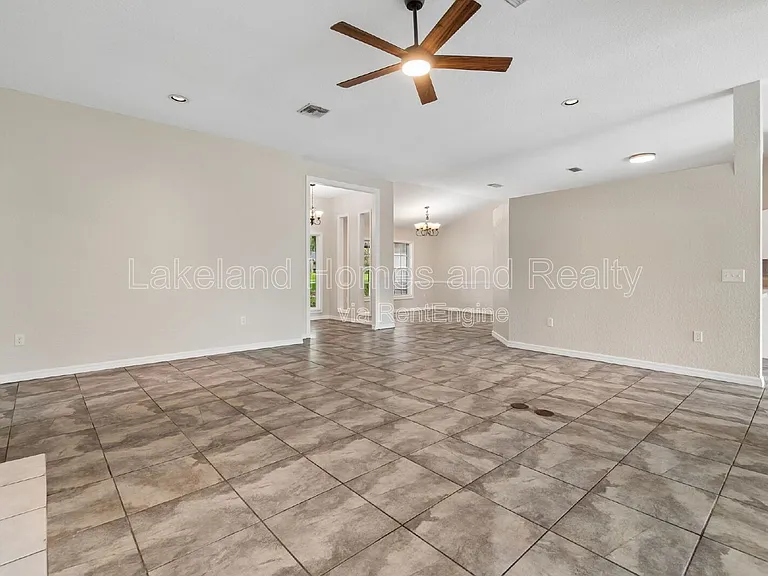 95 Woodside Dr — Photo 13