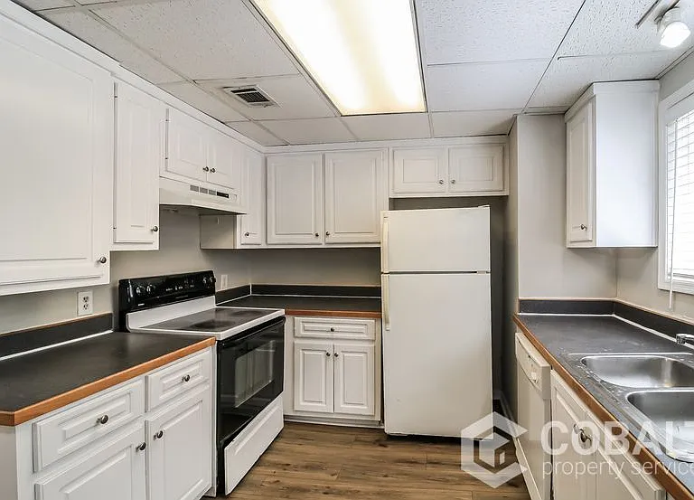 1326 North Ave #C — Photo 6