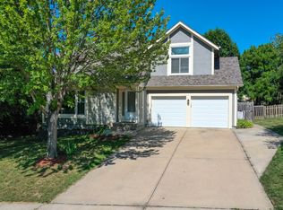 12403 S Arapaho Dr, Olathe, KS 66062