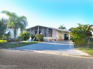 642 Papaya Cir, Barefoot Bay, FL 32976