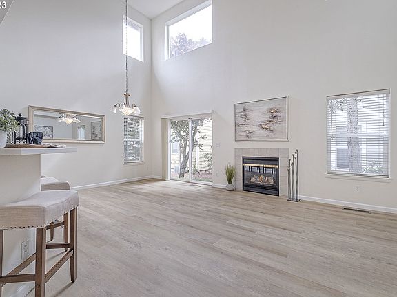 4th image of 2416 NE 12th Way