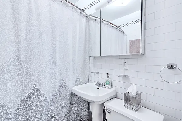 Rented by Loftey LLC | media 4