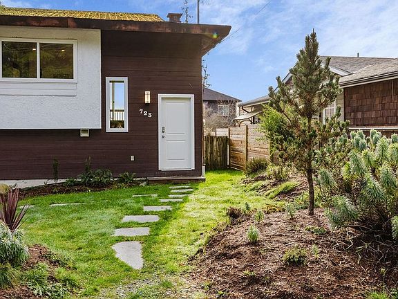 2nd image of 723 Tricklebrook Way