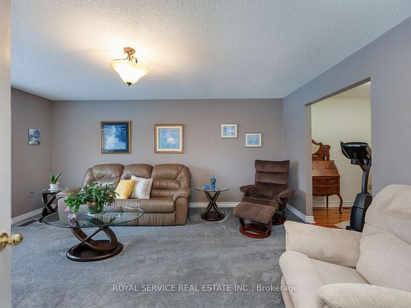 4th image of 37 Russell Hill Rd