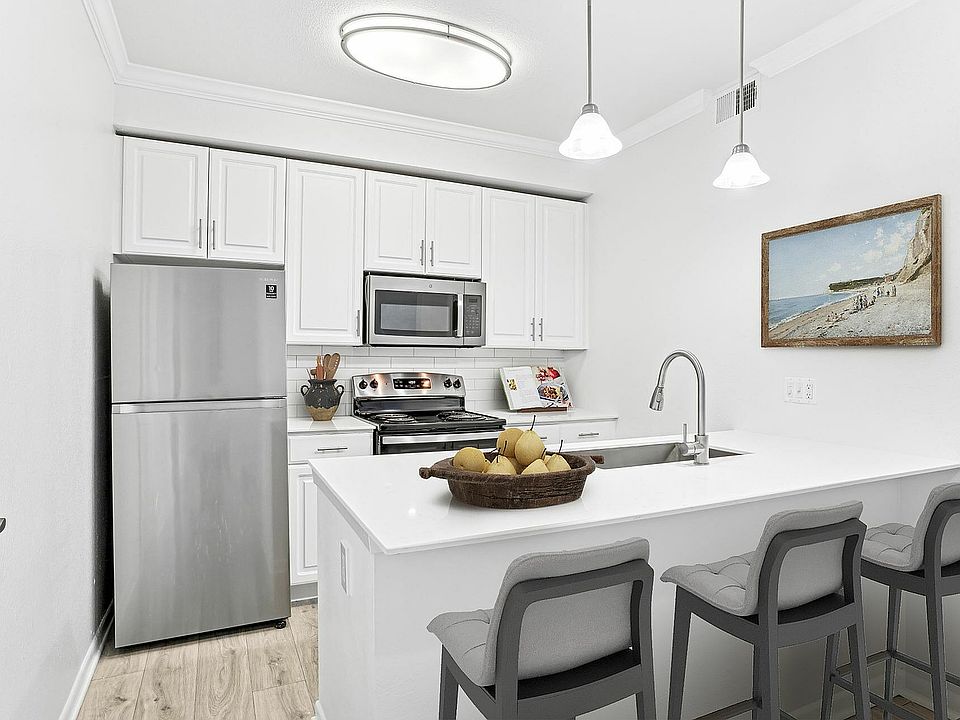 Unit 1207 B3 2BED 2 BATH 936 SQFT 7