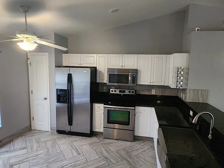 2204 Nelson Rd N — Photo 4