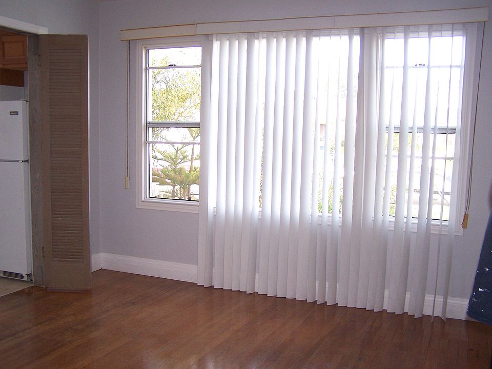 1st image of 212 Avenue H APT A