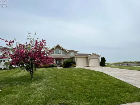 118 Lifeboat Ln, Marblehead, OH 43440