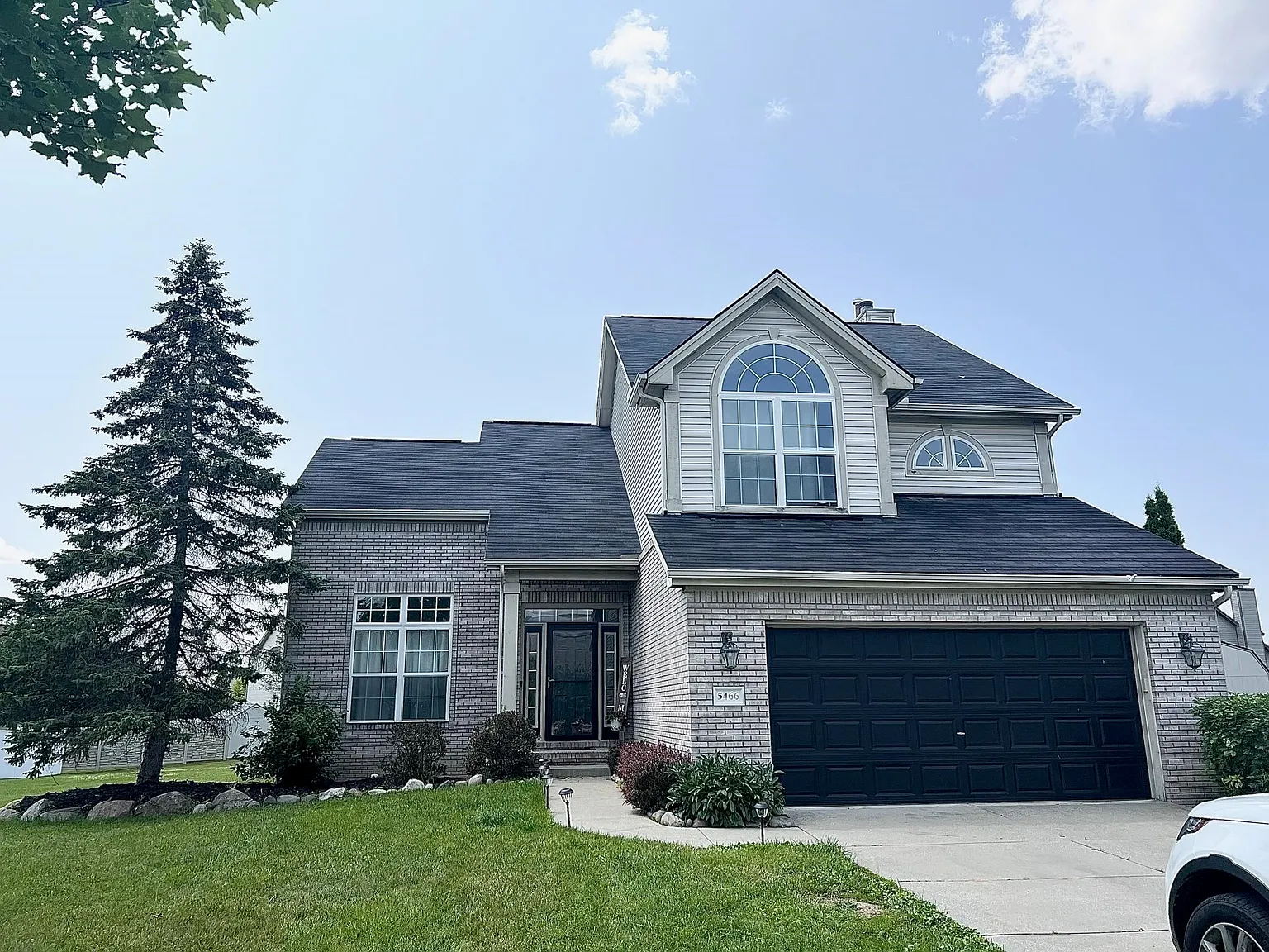 5466 Maplewood Meadows Ave photo 1