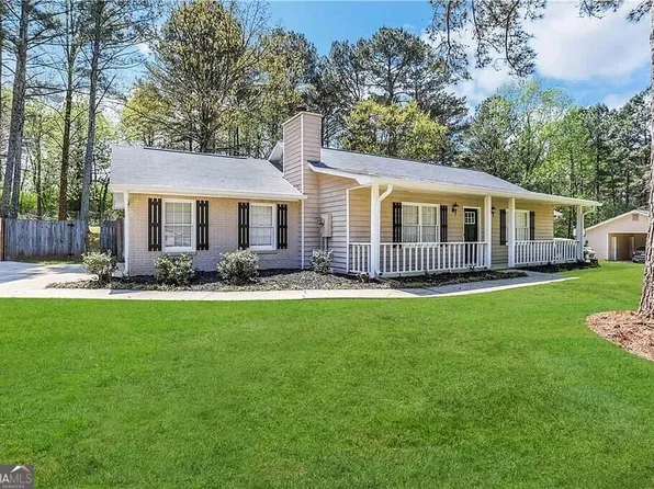 245 Remington Trl, Ellenwood, GA 30294