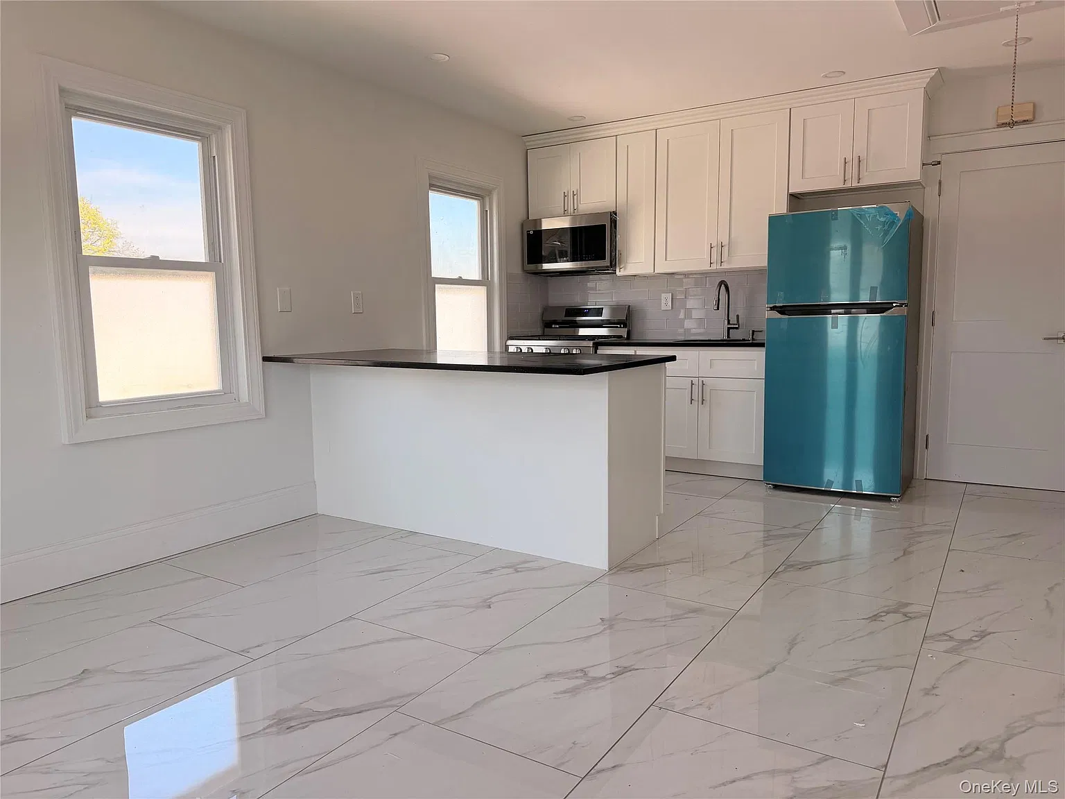 Studio, 1.0 bath, 600 sqft, $2,500 — Photo 4