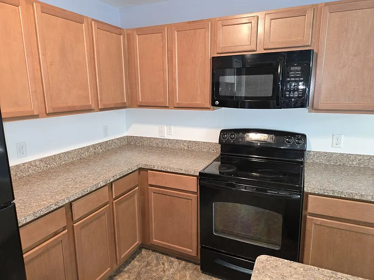 29949 Fox Run Cir #1 — Photo 12