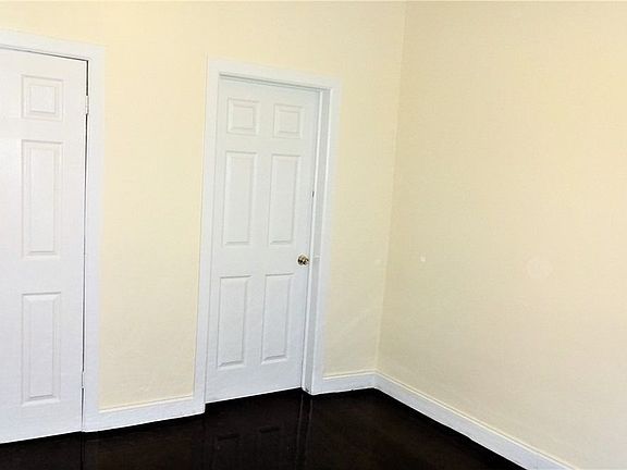 2nd image of 1142 College Ave APT 12