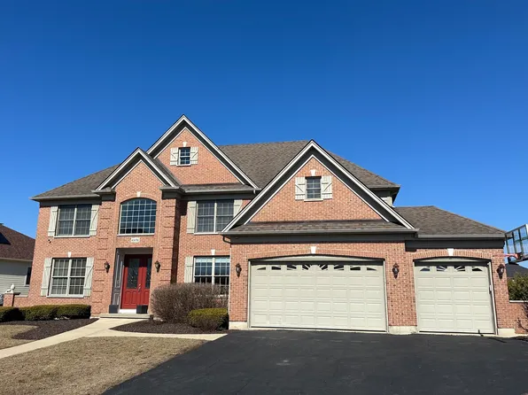40W782 Fox Creek Dr, St Charles, IL 60175