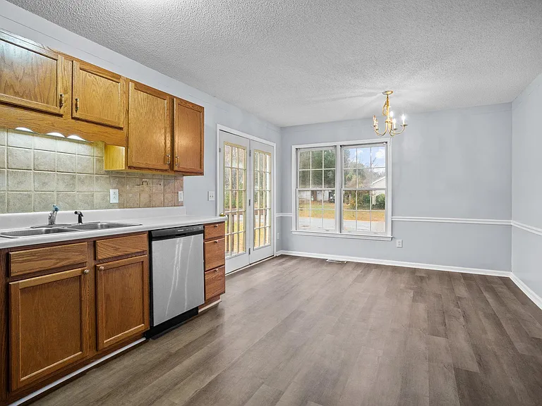 6818 Salem Quarter Rd — Photo 13