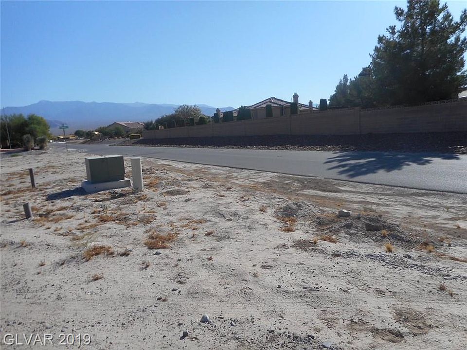 2nd image of 6880 Sandpebble St