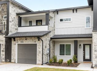 698 N Center St, Arlington, TX 76011