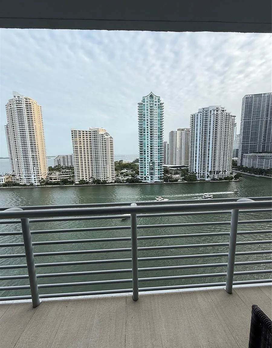 One Miami East Condo — Photo 3