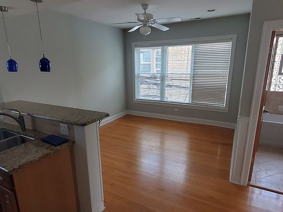 3rd image of 1476 W Berwyn Ave #2W