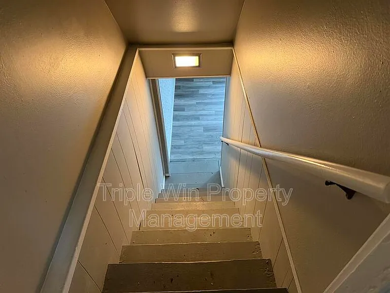63 Patricia Pl — Photo 22